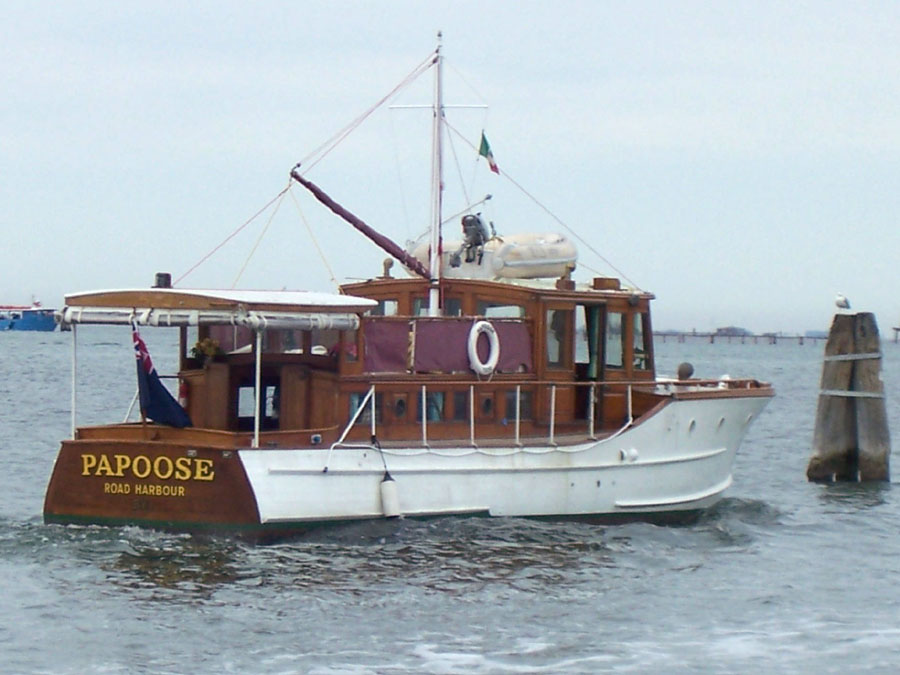 Classic Motor Yacht Papoose